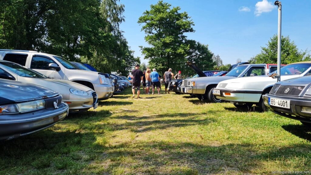 Pohodová grilovačka a zajímavá auta: Takový byl první Junk Grill & Cemping